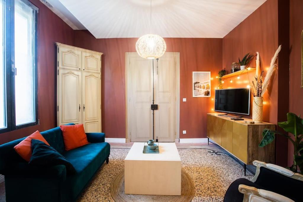 La Suite 2 Pieces Lit Queen Size Entree Privee Nimes Exterior photo